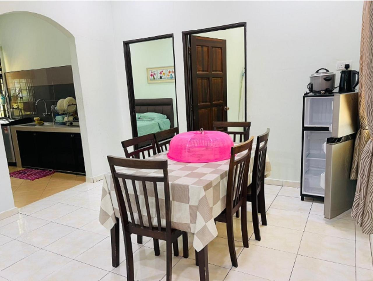 Faris's & Guest house